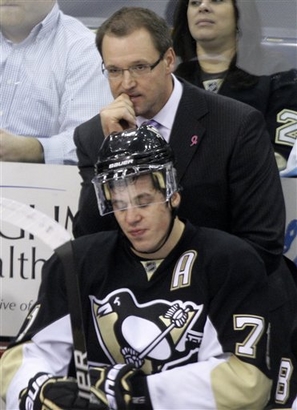 Evgeni Malkin will miss 2-3 weeks from the Pittsburgh Penguins lineup due to a shoulder strain.