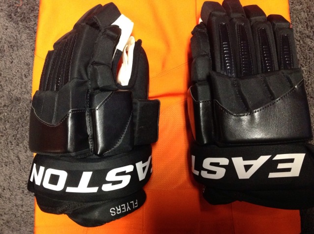 Easton Mako Hockey Gloves